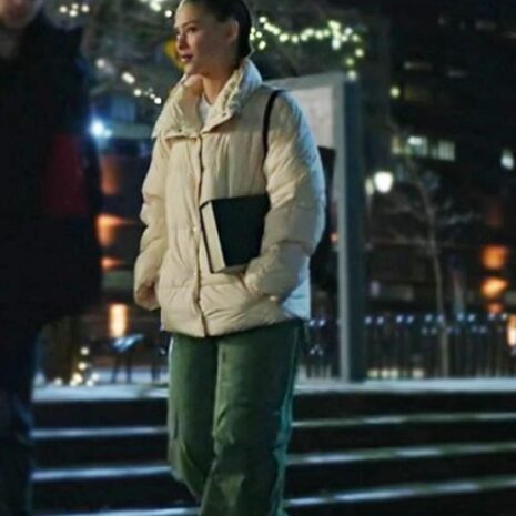 Hannah-Copeland-The-Recruit-2022-Fivel-Stewart-White-Puffer-Jacket-510x680-1.jpg Hannah-Copeland-The-Recruit-2022-Fivel-Stewart-White-Puffer-Jacket-510x680-1.jpg