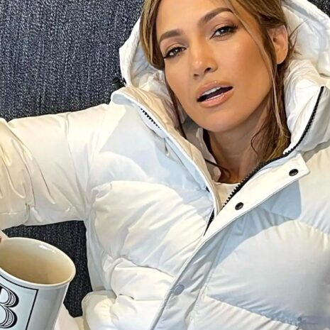 Jennifer-Lopez-White-Puffer-Jackets.jpg Jennifer-Lopez-White-Puffer-Jackets.jpg