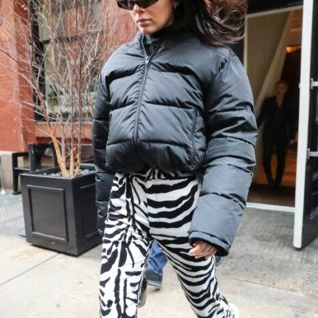Kendall-Jenner-Black-Puffer-Jacket-2.jpg