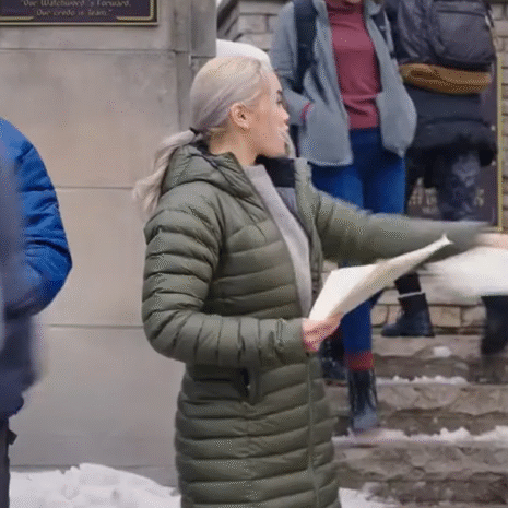 Vivian-Lee-1UP-2022-Paris-Berelc-Olive-Green-Hooded-Coat.png Vivian-Lee-1UP-2022-Paris-Berelc-Olive-Green-Hooded-Coat.png