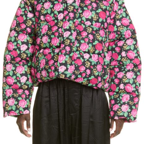balenciaga-rose-print-nylon-cocoon-puffer-jacket.jpeg balenciaga-rose-print-nylon-cocoon-puffer-jacket.jpeg